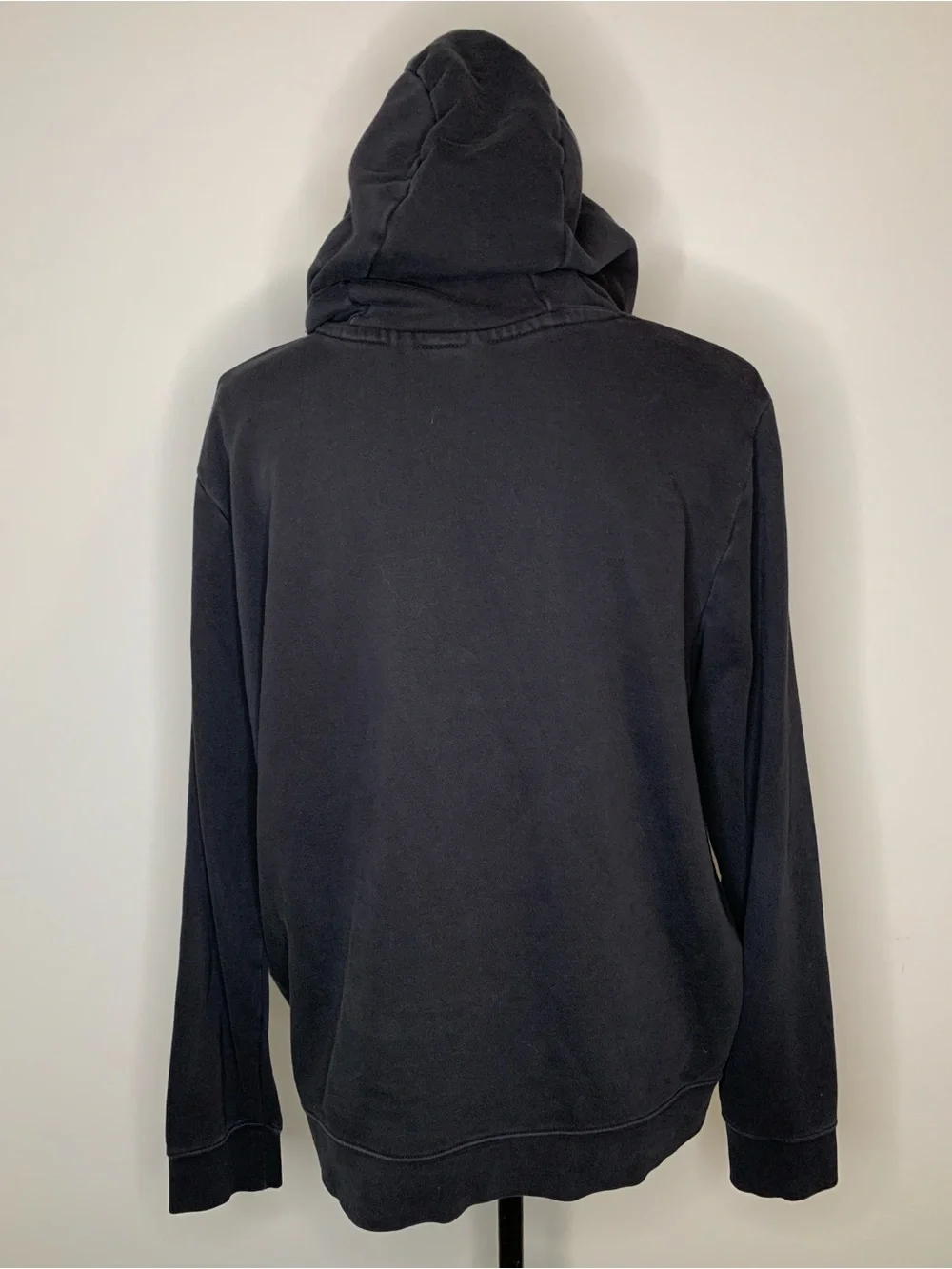 Nike Long Sleeve Drawstring Black Hoodie with Kangaroo Pocket